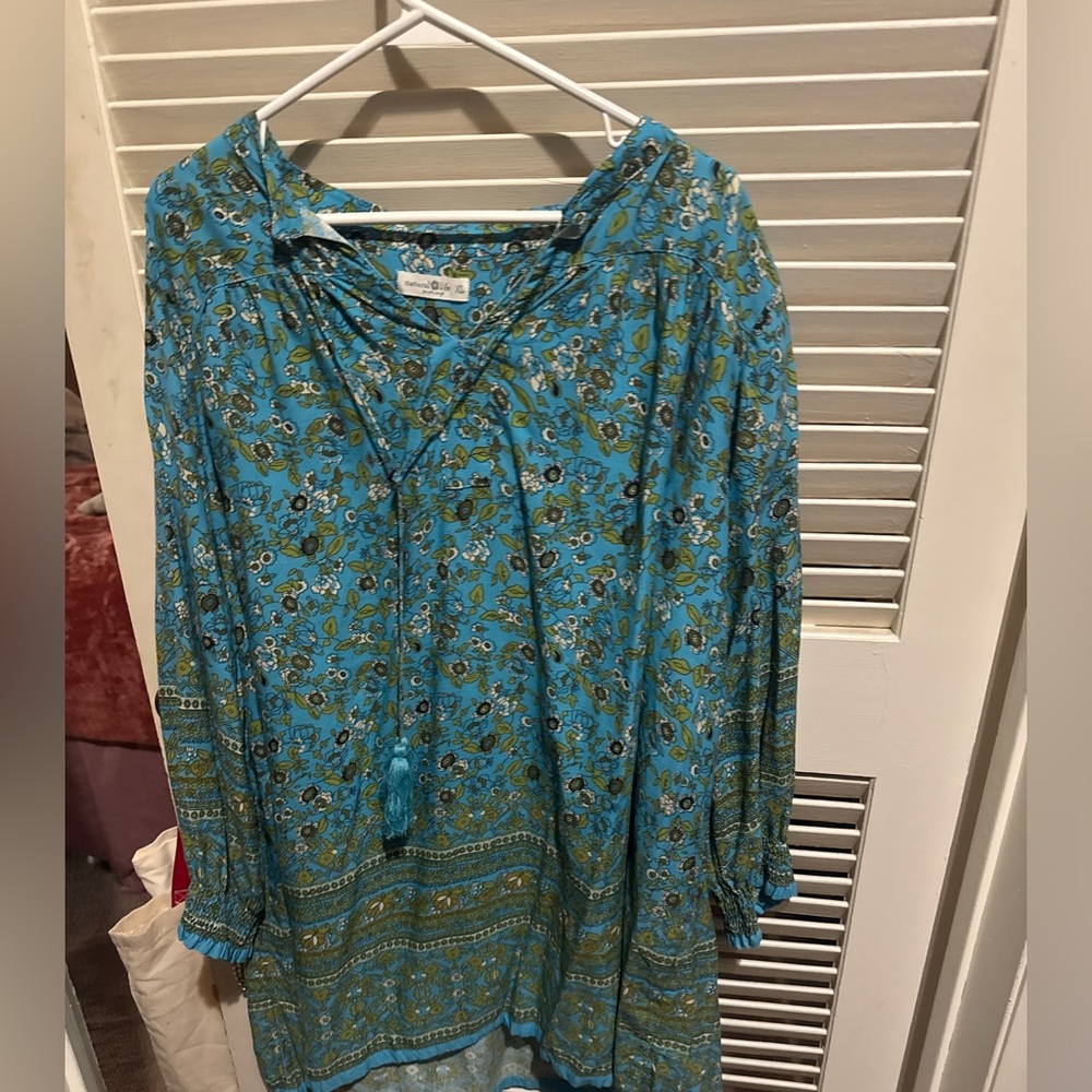 Natural Life Teal Floral tunic, XL, long sleeves, tassel in front, very soft